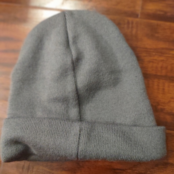 Winter '23 Pusheen Box Exclusive Beanie - Picture 2 of 3
